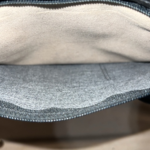 Haven’t worn it in a year & half - Picture 7 of 11